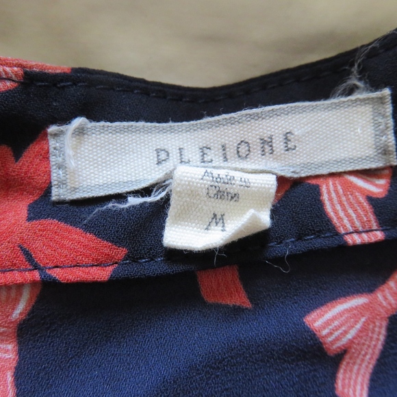SOLD Pleione  Bow Patterned Blouse EUC - Picture 3 of 3